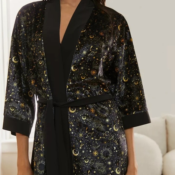 Velvet Lingerie Robe - Picture 3 of 4